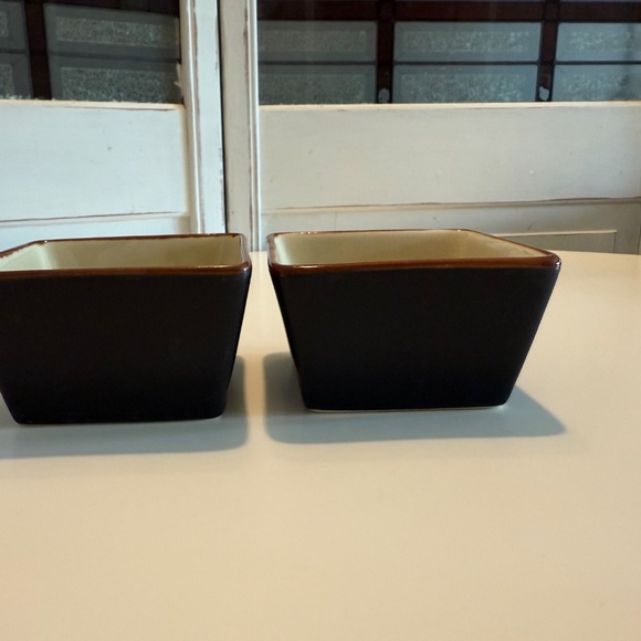 Home Zazen Stoneware Small Square Dishes - Set of 2 - Picture 4 of 6